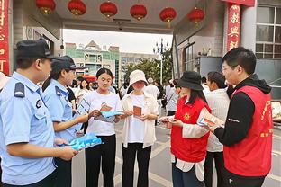 快船本赛季进攻效率最差5人阵容：哈登/威少/小卡/乔治/祖巴茨